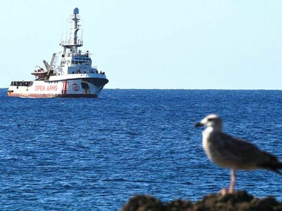 Muchos días pasó varado el barco sin poder atracar