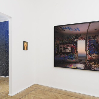 Giovanni Ozzola, Il cielo dentro, vista della mostra. Cortesia di Galleria Continua