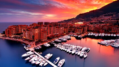 Vista aérea del puerto deportivo de Mónaco