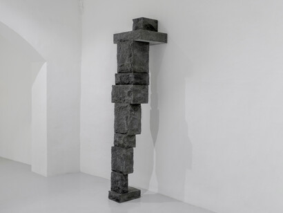 Antony Gormley, Big Counter, 2026, basalt, 271.8 x 67.3 x 78.9 cm Courtesy: the artist and Galleria Continua, Copyright: © the Artist Photo: Ela Bialkowska, OKNO Studio