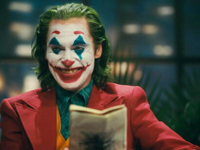 La interpretación de Phoenix como el Joker mereció múltiples premios y reconocimientos, incluido el Oscar