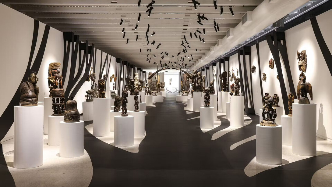 África, expressões artísticas de um continente, vista da exposição. Cortesia do Museu Oscar Niemeyer