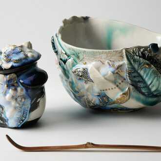 Oishi Sayaka 大石早矢香, (Right) tea caddy, 2024, (left) mono no aware: owl, 2024. Courtesy of Dai Ichi Arts