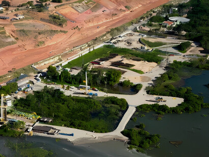 Vista aérea de mina da Braskem no bairro Mutange, em Maceió, após rompimento. Foto de Jonathan Lins/Reuters