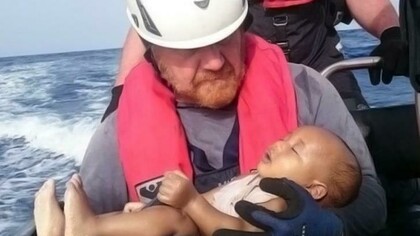 El cadaver de un bebé rescatado de las aguas del Mediterráneo