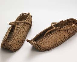 Pair of overshoes, 1550 – 1070 BC, Egypt. Museum no. 865 & A-1903. From Major Myers collection. © Victoria and Albert Museum, London