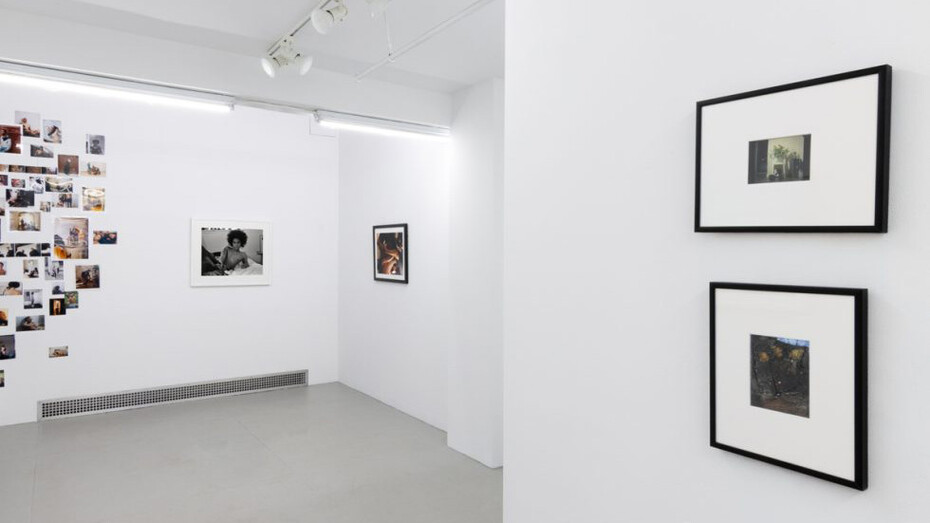 Lindsay Perryman, Tops, exhibition view. Courtesy of CLAMP