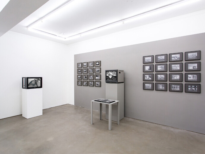 Nil Yalter, installation view