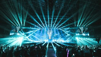 Casa de espetáculos lotada. Após 16 anos de homenagens a grandes personalidades da arte, com mais de 300 artistas passando pelos seus espetáculos, TP50 celebra a própria história