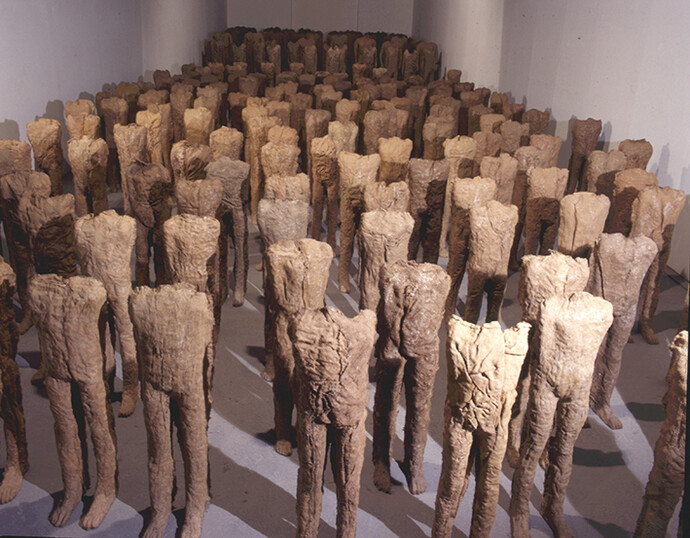 Magdalena Abakanowicz, Crowd and Individual