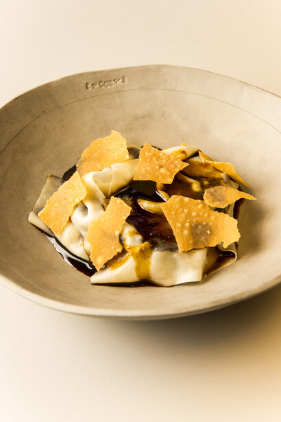 Plato de Lasagna de asado negro