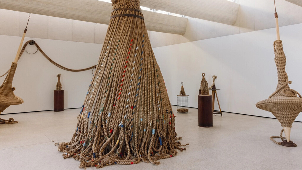 LR Vandy, Rise, exhibition view. Courtesy of Yorkshire Sculpture Park