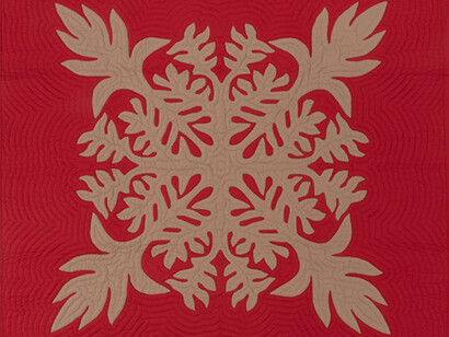 Quilted by Pat Gorelangton and designed by John Serrao, Ti leaf and lauaʻe. Courtesy of Pitt Rivers Museum