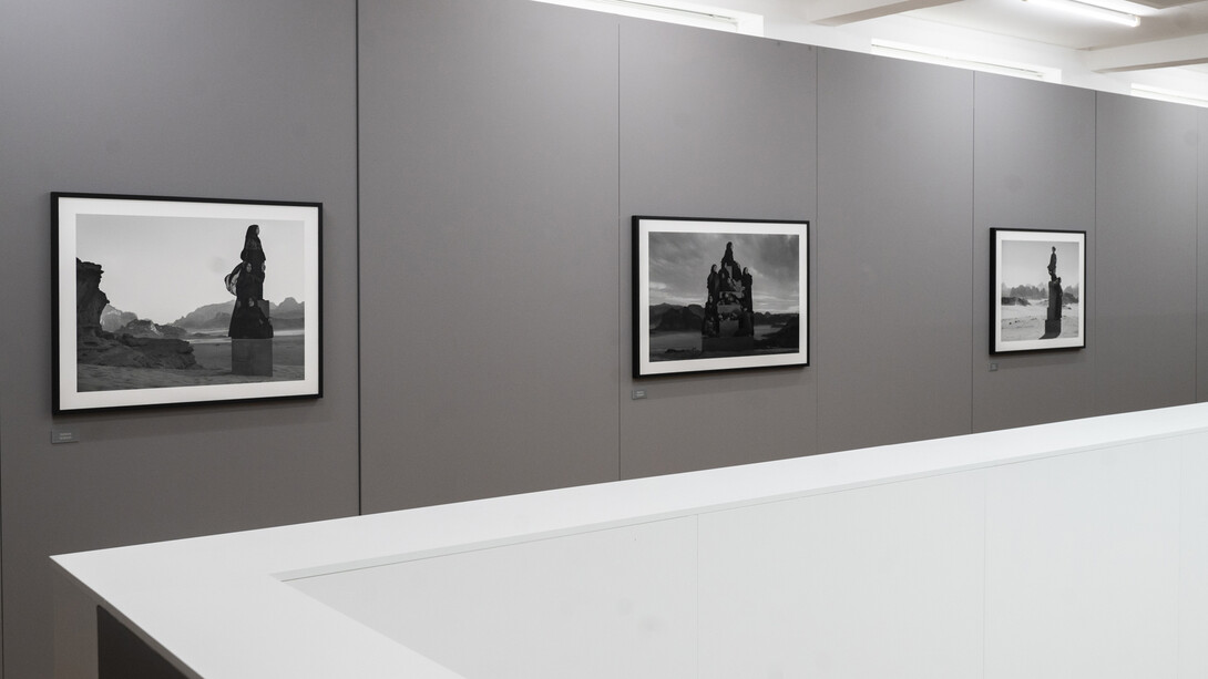 Nick Brandt, The echo of our voices (Chapter IV), exhibition view. Courtesy of Galerija Fotografija