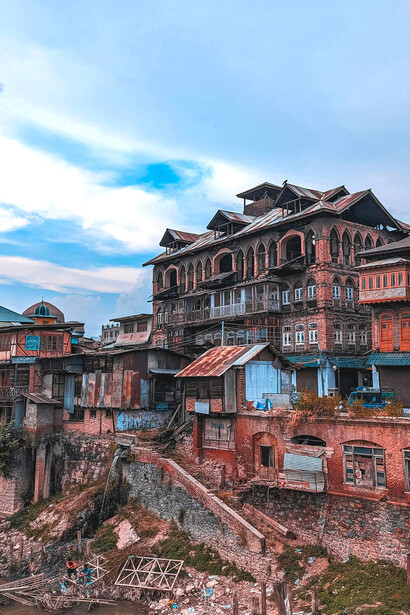 Houses built along the Jhelum River in Srinagar reflect the region’s unique architectural heritage