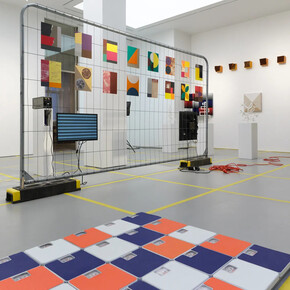 Jacob Dahlgren, Retrospektiv kommersiell: live in your head, exhibition view. Courtesy of Andréhn-Schiptjenko 