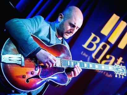 Daniele Cordisco: "Dedicarmi al jazz ha richiesto però dei sacrifici, come stare lontano da casa e dalle persone care per diverso tempo o non avere sempre una sicurezza economica; ma ha anche permesso di realizzarmi come musicista e adesso come docente di conservatorio nella mia città di origine". © Marco Mantione, (2019)