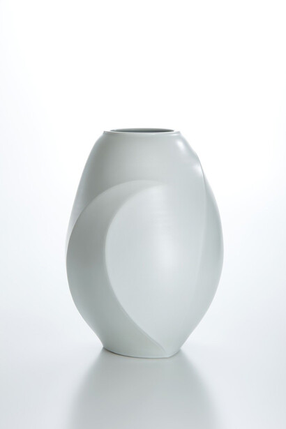 Carving White Translucence. Courtesy of Onishi Gallery