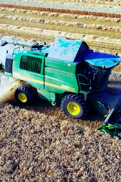 Milling tractor application in a farm