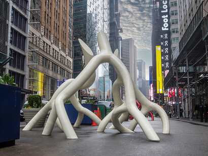 Steve Tobin, New York roots, exhibition view. Courtesy of Sundaram Tagore