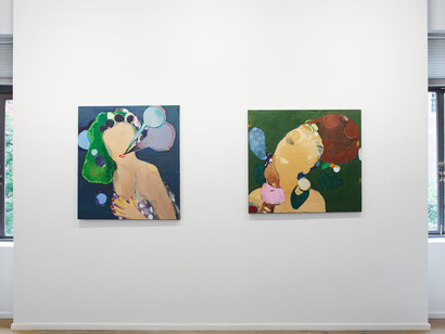 The Woman Who Walks With Me. Courtesy of Galeria Nara Roesler