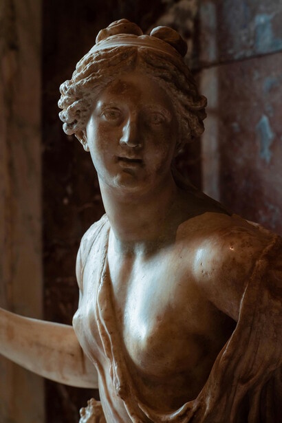 Statua raffigurante Afrodite