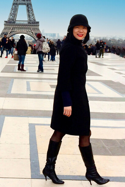 A young woman in Paris. To please girls, you have to be beautiful, smart, and rich © Kim Chi Pho