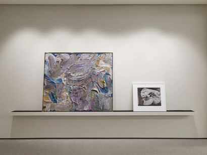 Abelardo Morell: out of paper, in dialogue with Gene Davis, Kenneth Noland, Jules Olitski & Larry Poons, exhibition view. Courtesy of Edwynn Houk Gallery