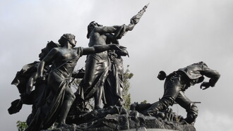Una parte del Monumento Nacional, en el que se muestra a William Walker huyendo