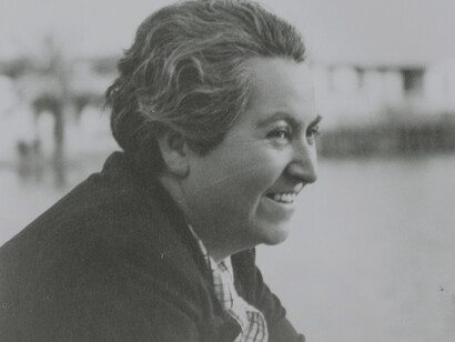 Gabriela Mistral (1889-1957), por su trabajo poético, recibió el Premio Nobel de Literatura en 1945