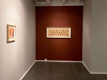 Beatriz Uribe Vélez, Puntada sin dedal, vista de exhibición. Cortesía de la La Balsa Arte 