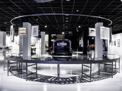 125 mal Fiat. Modernität durch Fiat-Bilder, ausstellungsansicht. Mit freundlicher genehmigung des Museo Nazionale dell’Automobile