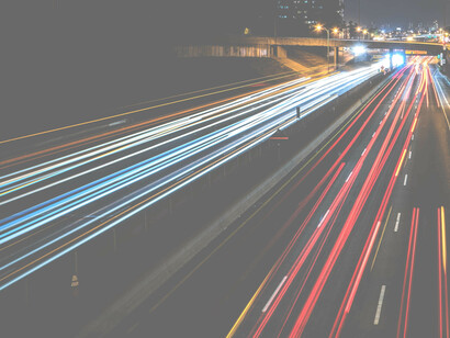 La meccanica quantistica ha individuato nel tempo un parametro esterno alla teoria stessa