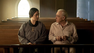 Scena tratta dal film Killers of the Flower Moon di Martin Scorsese (2023), in cui compare un cameo del regista 