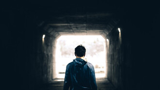 La culpabilité expose la responsabilité et remet en question les motivations et les actions individuelles