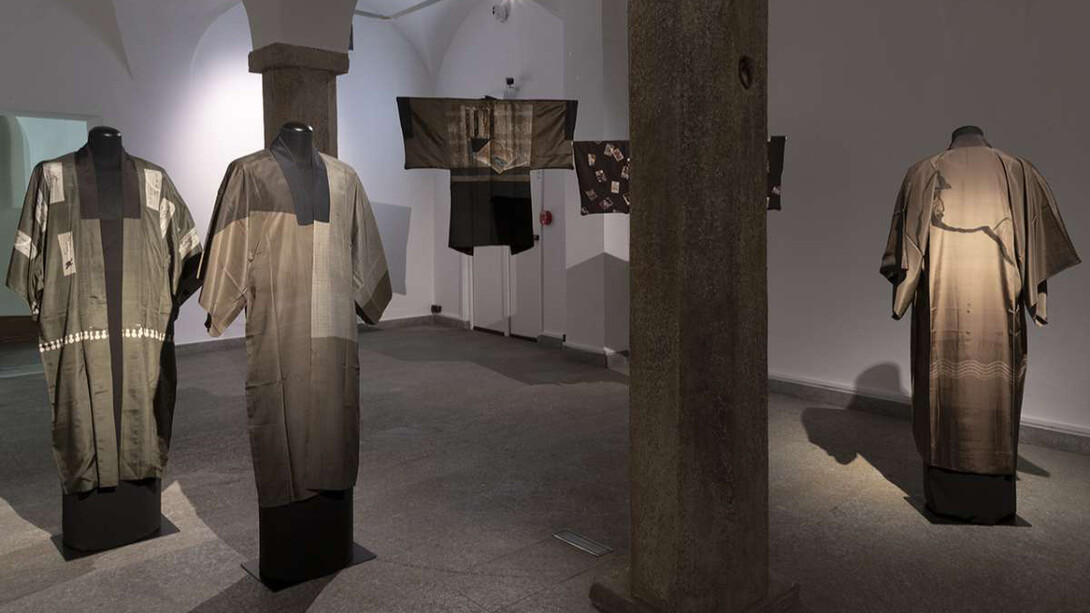 Haori. Gli abiti maschili del primo Novecento narrano il Giappone, vista della mostra. Per gentile concessione del Museo d’Arte Orientale