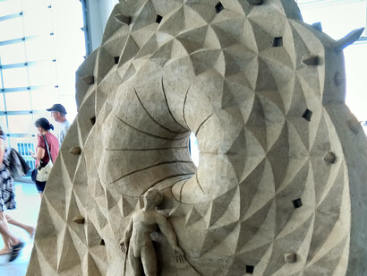 Sand sculpture, back drop of a dream