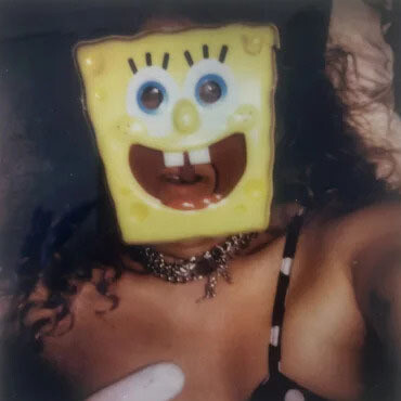 Pau S. Pescador, Pau takes the form of a mortal bitch. Courtesy of Situations