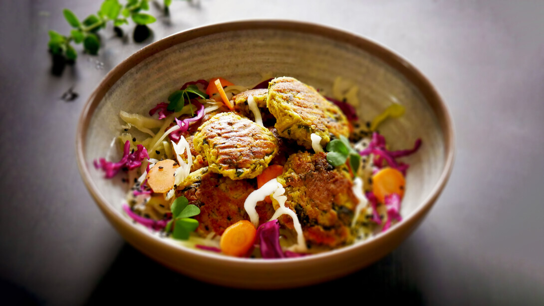 Polpette di patate e cicoria profumate al curry