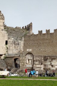 Roma, Tomba di Cecilia Metella e Castrum Caetani, prospetto su via Appia Antica, ph. Roberto Luciani