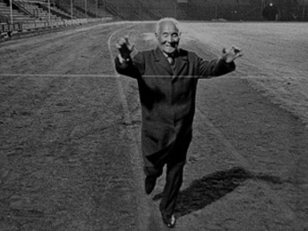 Shizo Kanakuri, impiegò 54 anni, 8 mesi, 6 giorni, 5 ore, 32 minuti e 23 secondi per terminare la maratona