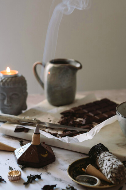 O papel de Ix Cacau e Ixchel na mitologia maia e a importância do arquétipo feminino na medicina do cacau