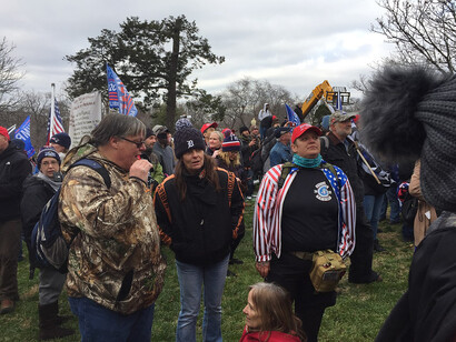 Seguidores de Trump durante el asalto al Capitolio de los Estados Unidos, 6 de enero de 2021