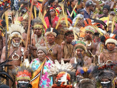 A tribe gathers to participate in the sing sing dance, Papua New Guinea