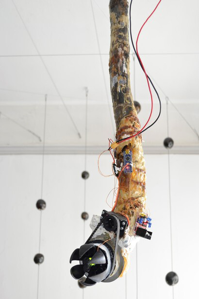 Anders Brinch, Orchid (open), 2020. Mixed media, 68 x 25 x 10 cm. Courtesy of Marie Kirkegaard Gallery