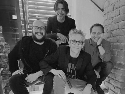 Ogni brano degli Ujig è un viaggio tra groove complessi, armonie oblique e improvvisazioni che sfidano le geometrie del suono