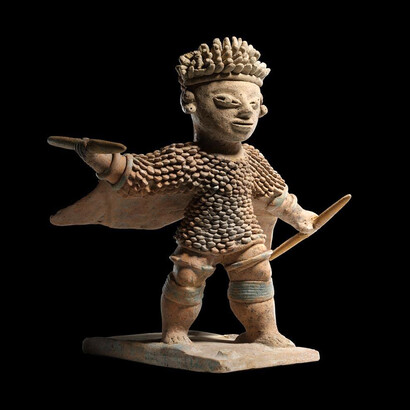 Tableta de inhalación con figura antropomorfa, cerámica. Jama-Coaque (350 a. C.-1532 d. C.), Museo De Arte Precolombino Casa del Alabado, Ecuador