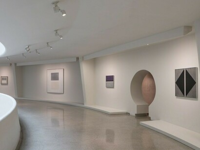 Agnes Martin, Exhibition view. Courtesy of Guggenheim Museum