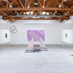 Various artists, Summerlove sensation, exhibition view. Courtesy of Galerie Perrotin
