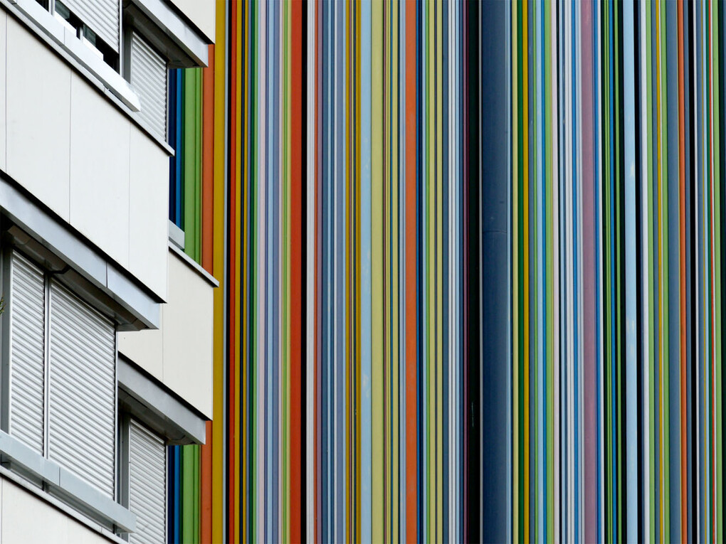 Carlo D'Orta, Parigi Defence #13, 2013,
Dalla Serie Biocities II,
stampa Flatybed UV su Plexiglas e alluminio,
150 x 213 cm,
Edizione di 3. Courtesy Romberg Photo
